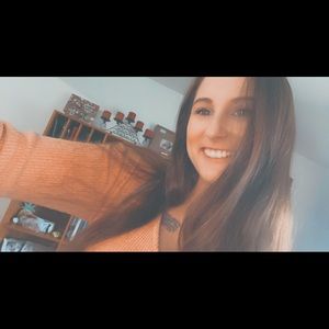 Meet your Posher, Desiree